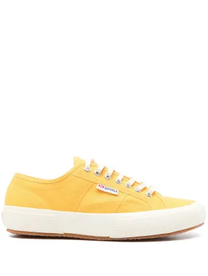 2750 Sneakers