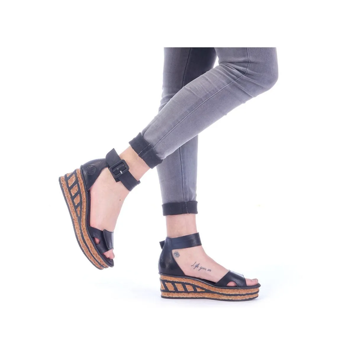 68194 Wedge Sandal