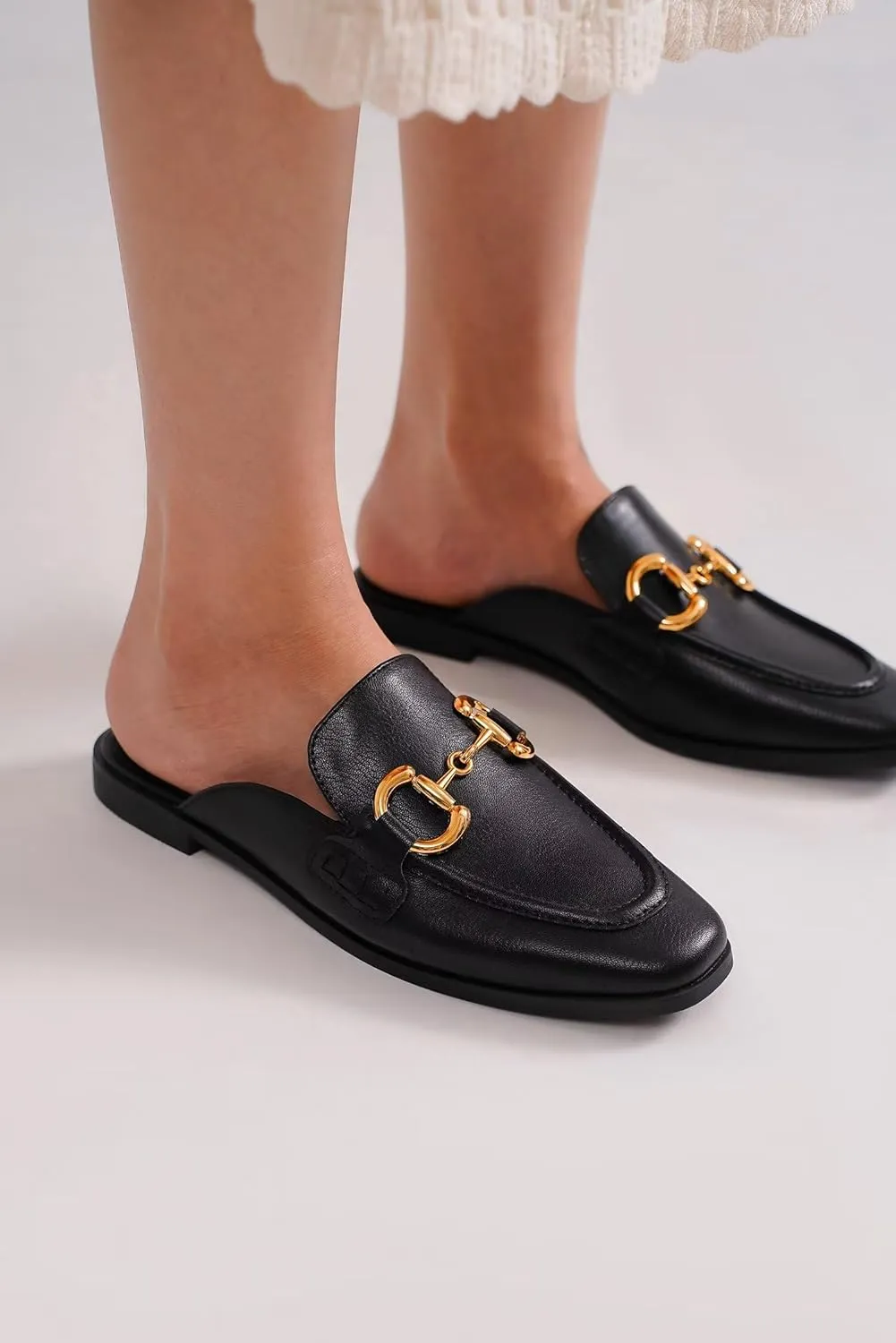 Buckle Mules for Women Flat Mules Slip-on Loafers Round Toe Backless Loafer Shoes Metal Chain Slides