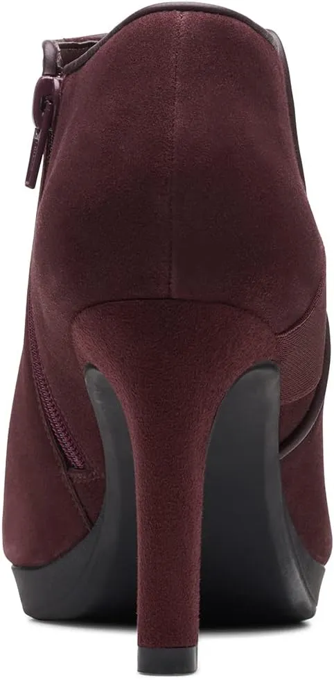 Clarks Women's Ambyr Gem Court Shoes
