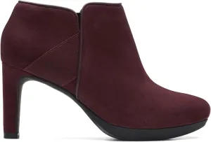 Clarks Women's Ambyr Gem Court Shoes