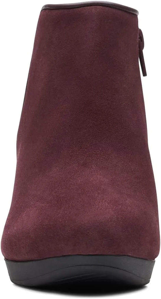 Clarks Women's Ambyr Gem Court Shoes