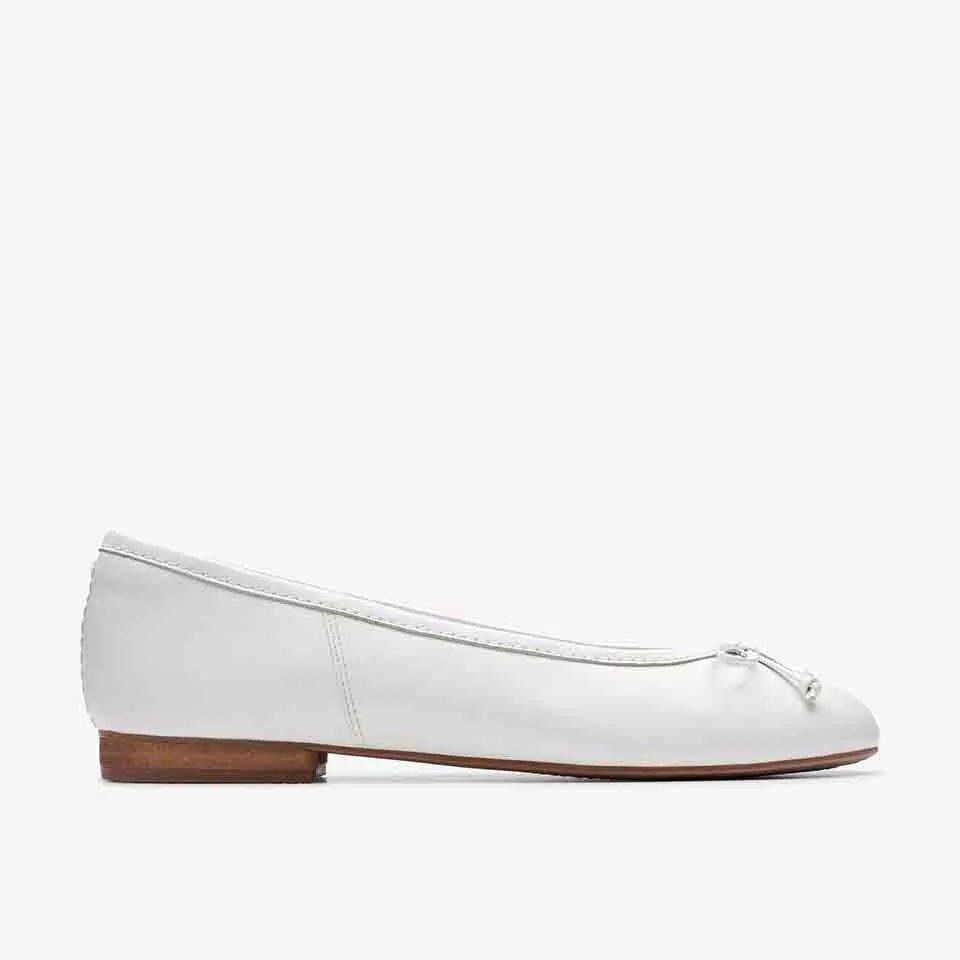 Clarks Women's Fawna Lily White | Lilac Leather