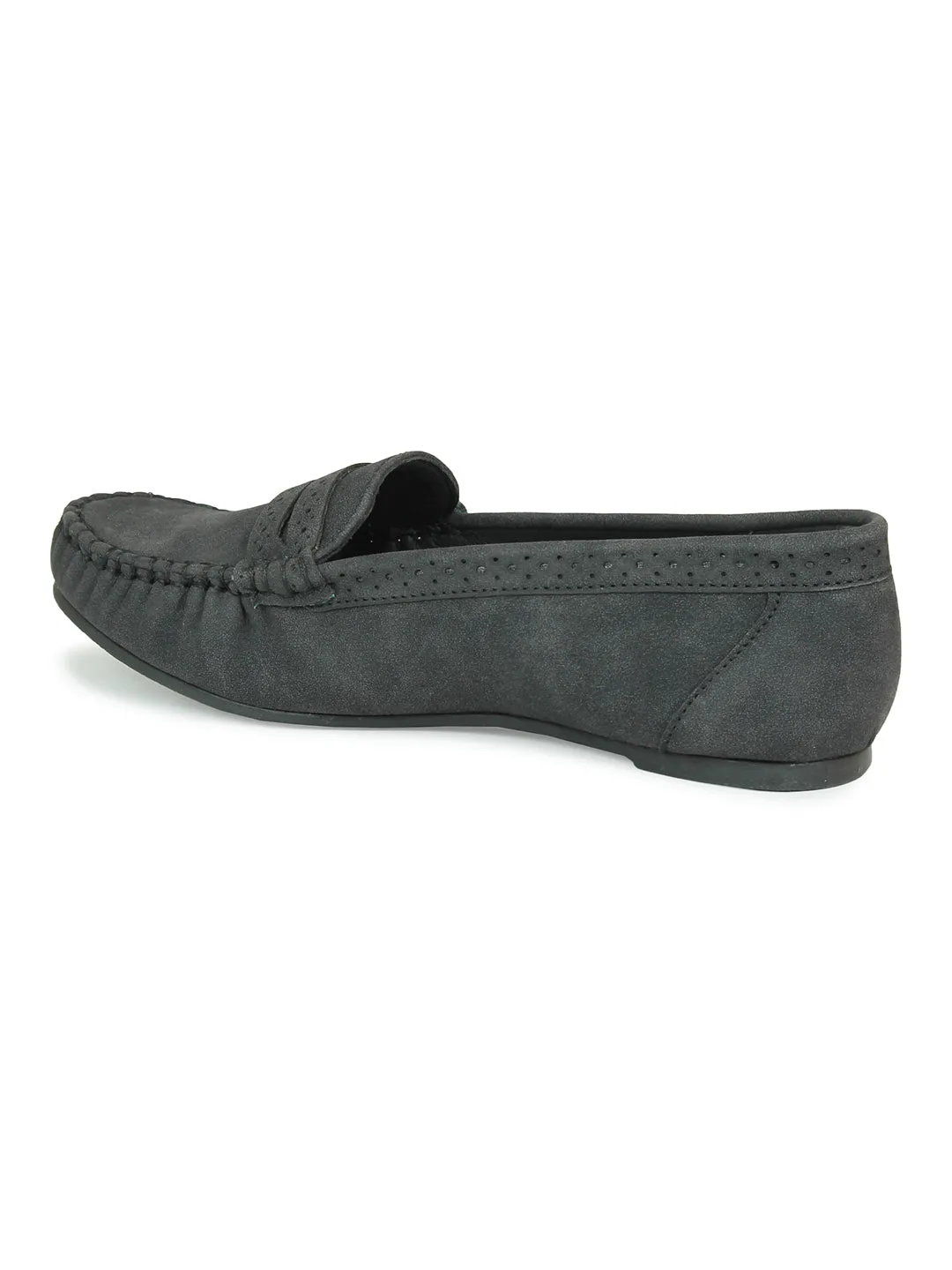 Classic Mocassins With Laser Details
