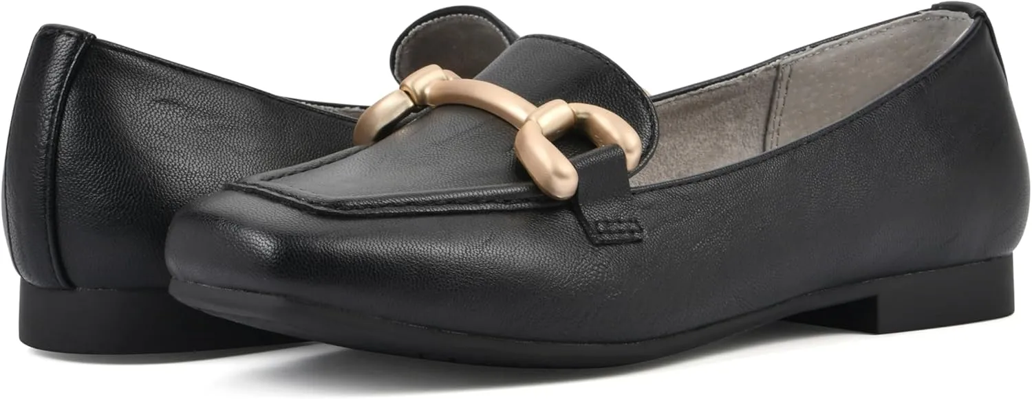 CLIFFS BY WHITE MOUNTAIN Women's Bestow Moc-Toe Loafer Flat