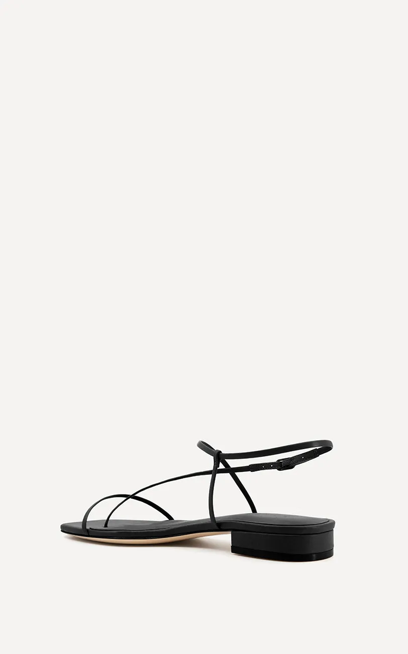 CROSS FRONT FLAT