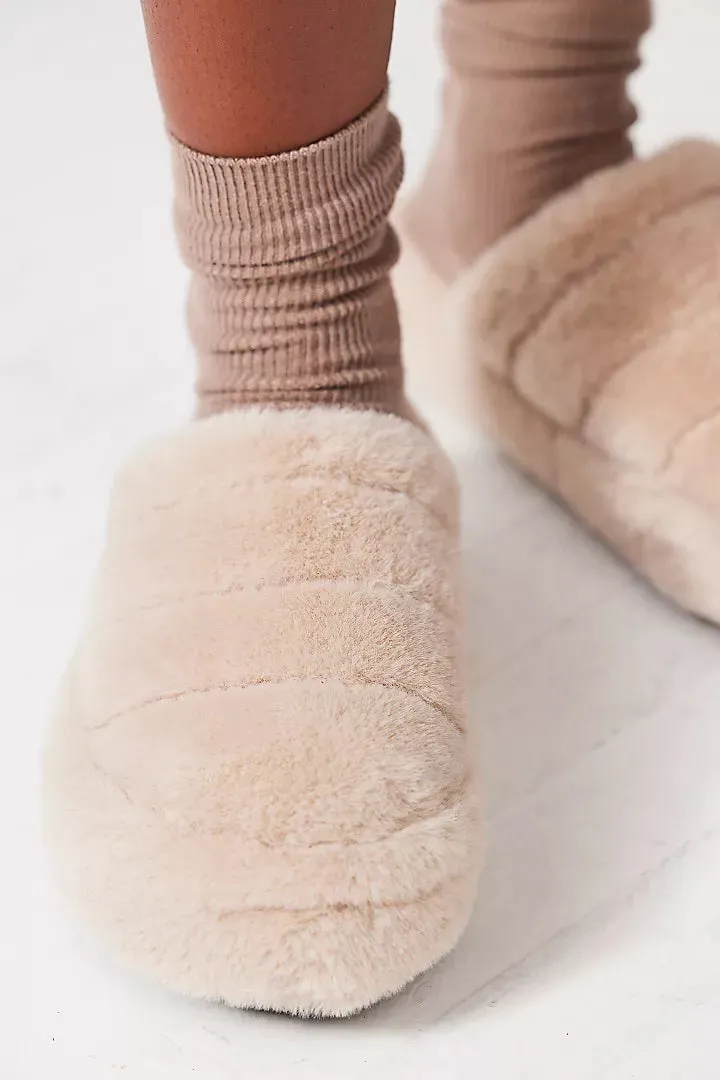 IT'S A VIBE PLATFORM SLIPPER in Polar Bear