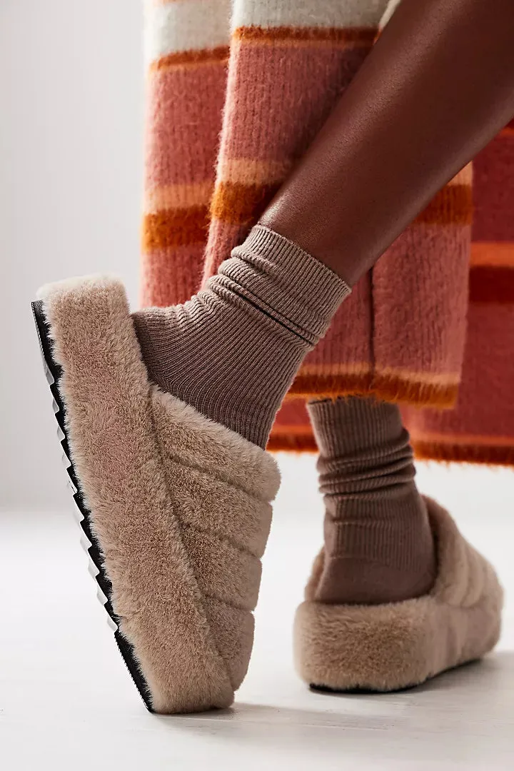 IT'S A VIBE PLATFORM SLIPPER in Polar Bear