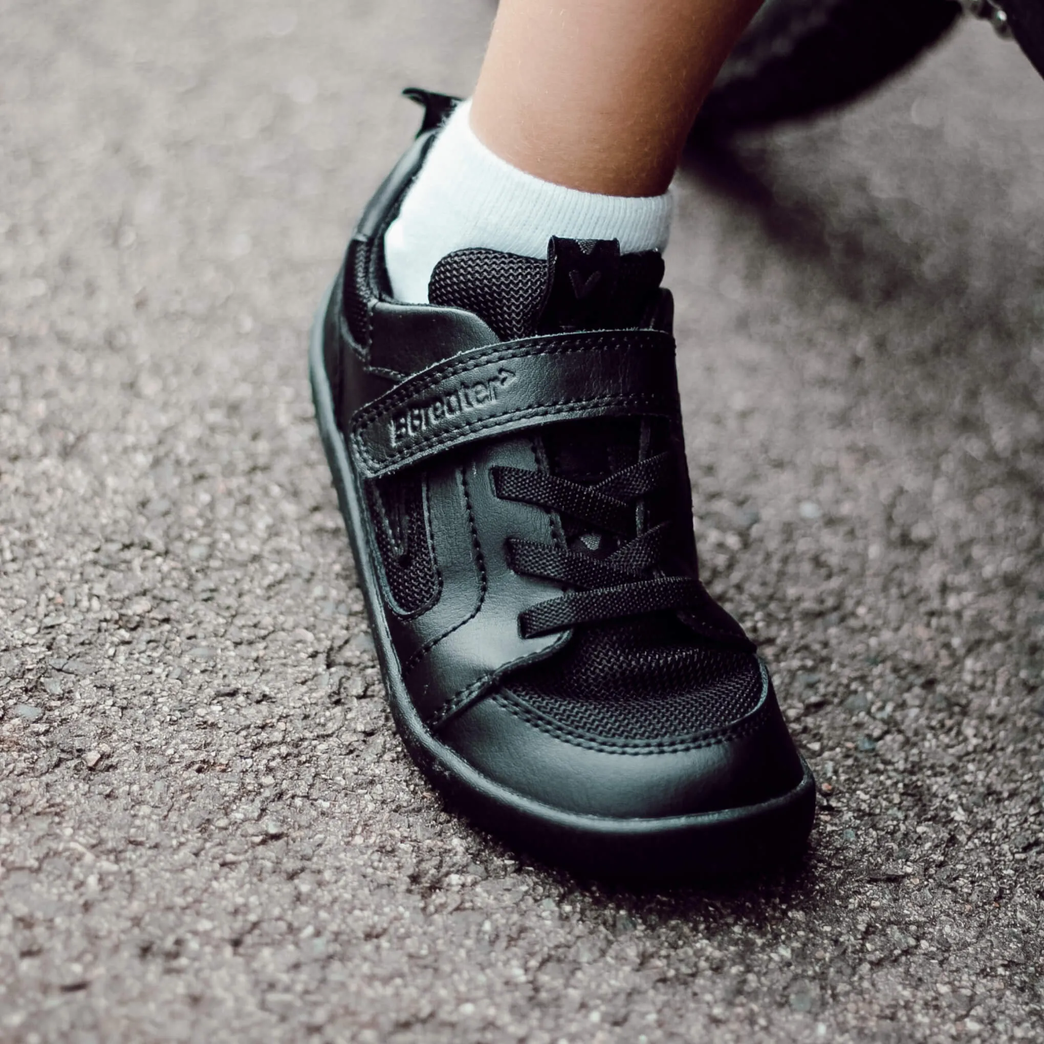 Levison - All Black