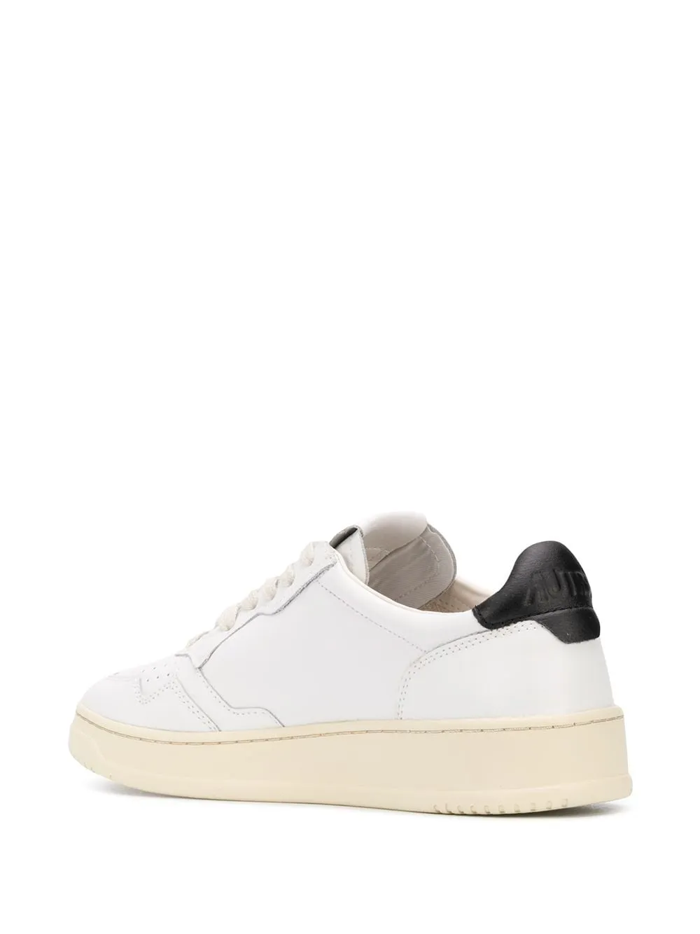 Medalist low leather sneakers