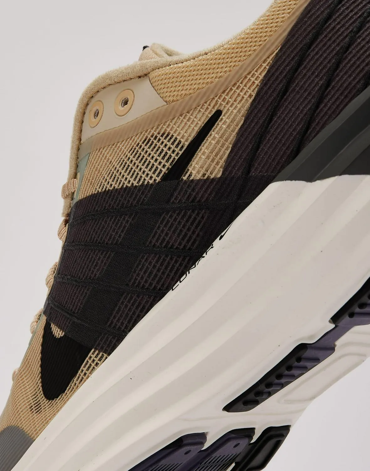 Nike Lunar Roam Beige Black Gray White DV2440-201 Shoe Sneaker Trainer