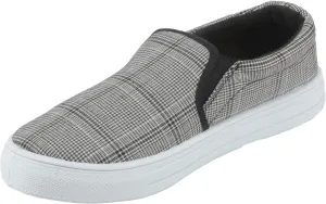 Qupid Women's Reba-58B Round Toe Fabric Upper Low Platform Fashion Sneakers