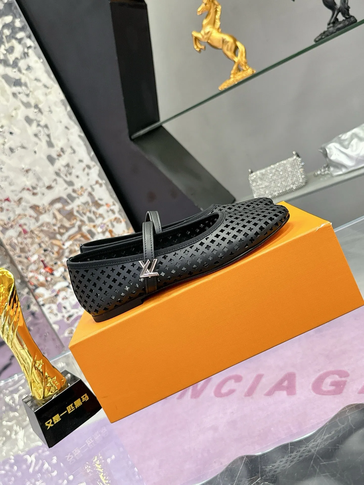 SE1615 LV Romy Flat Ballerina / Size5-11