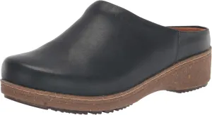 SoftWalk Women's Arvada Clog