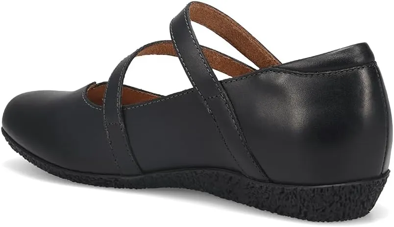Taos Footwear Women's Banter Flat