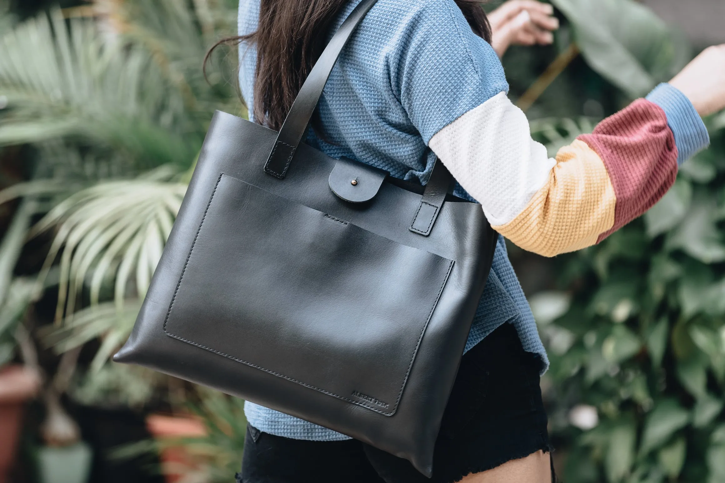 The Flat Tote