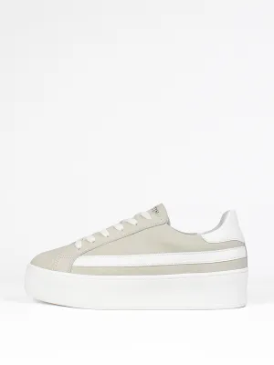 The Isla trainers