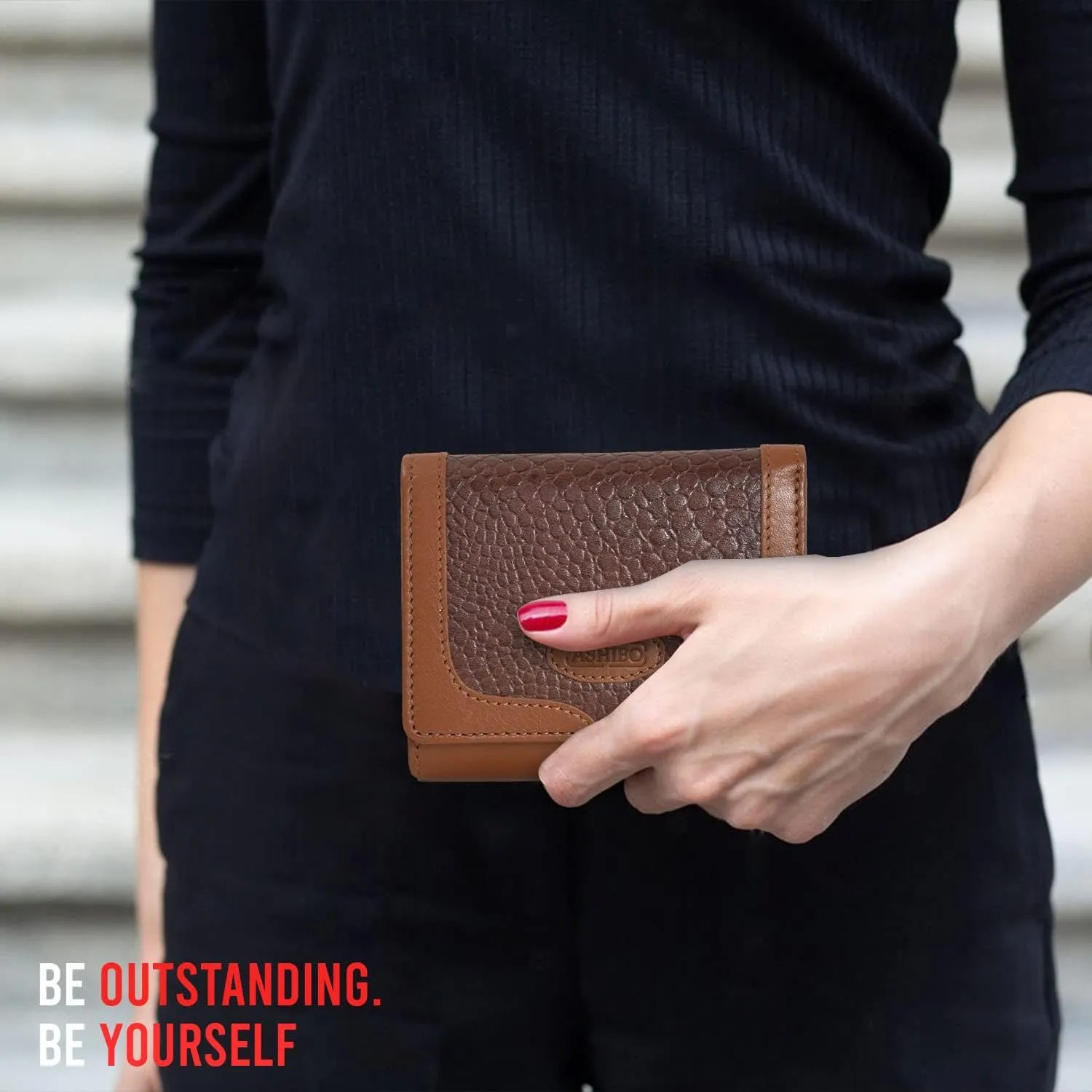 Tri Fold Nappa Flat Geniune Leather Large Capacity Croco Emobossed Printed Compact Wallet for Women With ID Windows Zipper Pocket Multipurpose Use Women Wallet