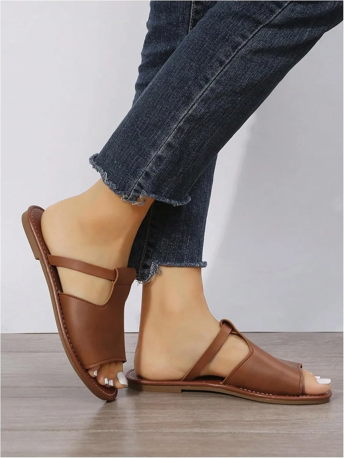 Verdusa Women's Cut Out Slide Sandals Open Toe Summer Flat Sandals Outdoor Shoes