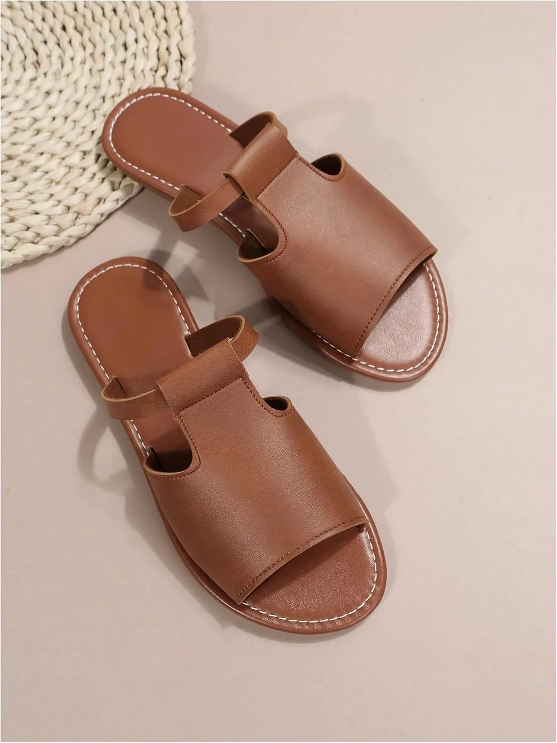 Verdusa Women's Cut Out Slide Sandals Open Toe Summer Flat Sandals Outdoor Shoes