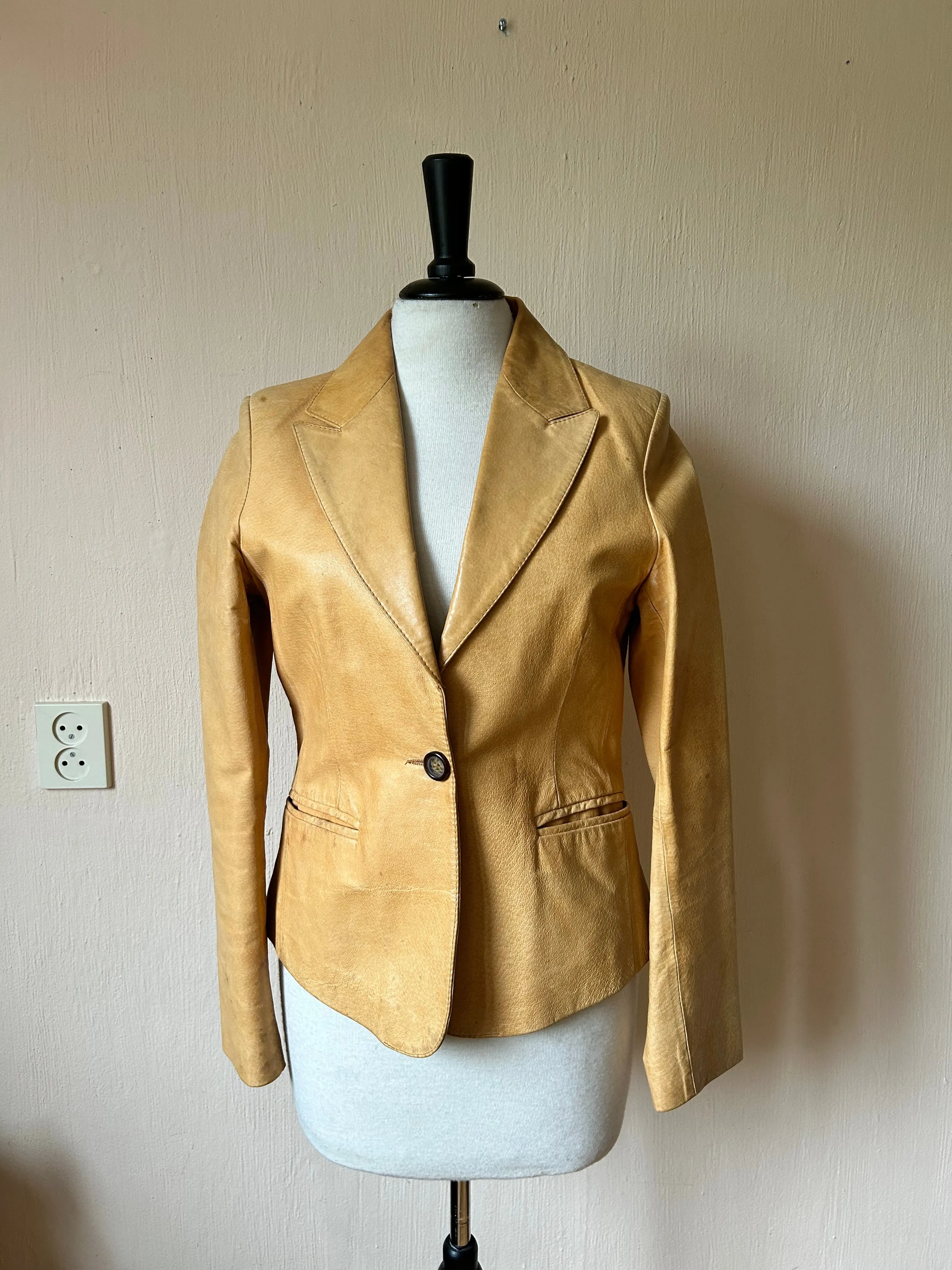 Vintage leather blazer (M)