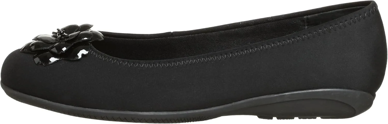 Walking Cradles Women's Trina Flat w/Flower
