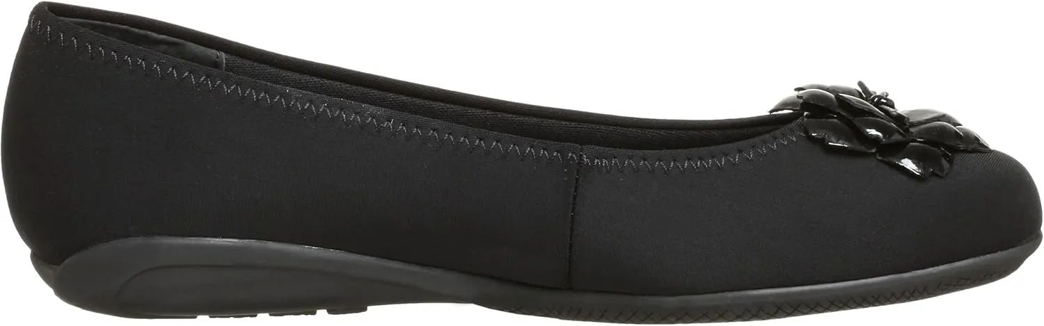 Walking Cradles Women's Trina Flat w/Flower