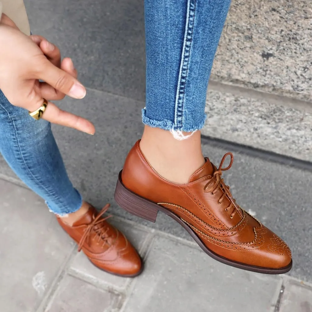 Women's Flat Saddle Oxford Shoes Round Toe Wingtip Perforated Lace Up Low Heel School Uniform Oxfords Brogues